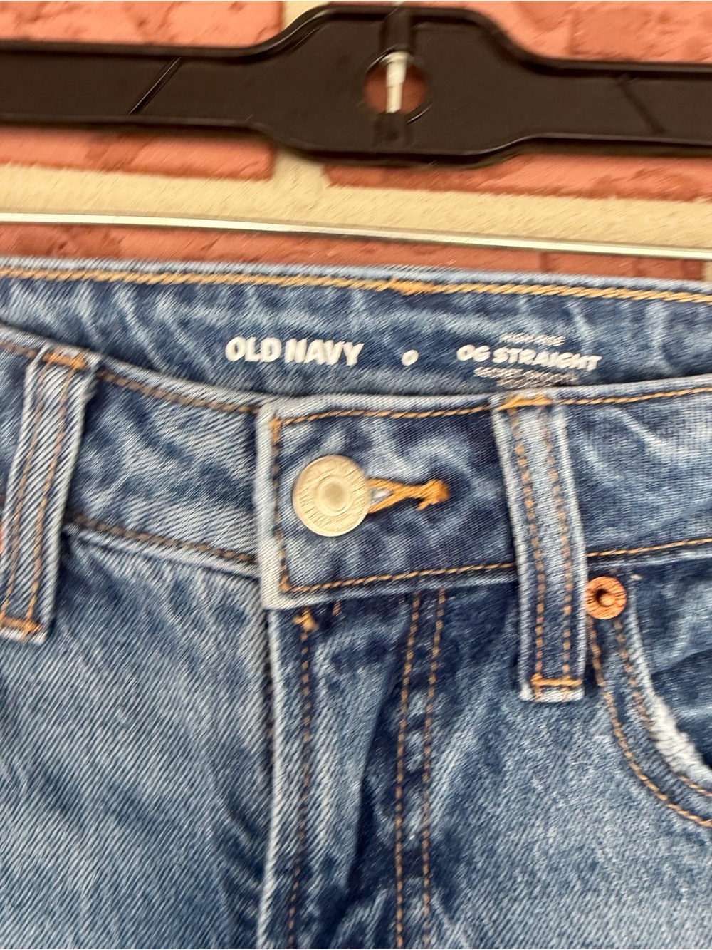 Old Navy Women's Light Wash Skinny Jeans - Picture 3 of 3